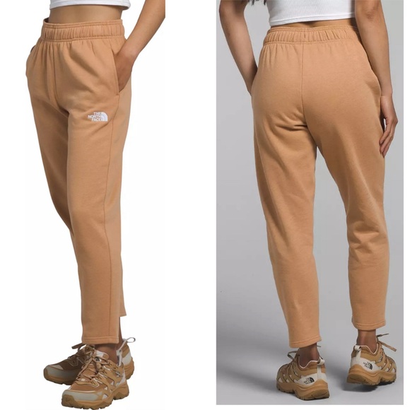 The North Face Women’s Evolution Cocoon Fit Sweatpants - Picture 8 of 8